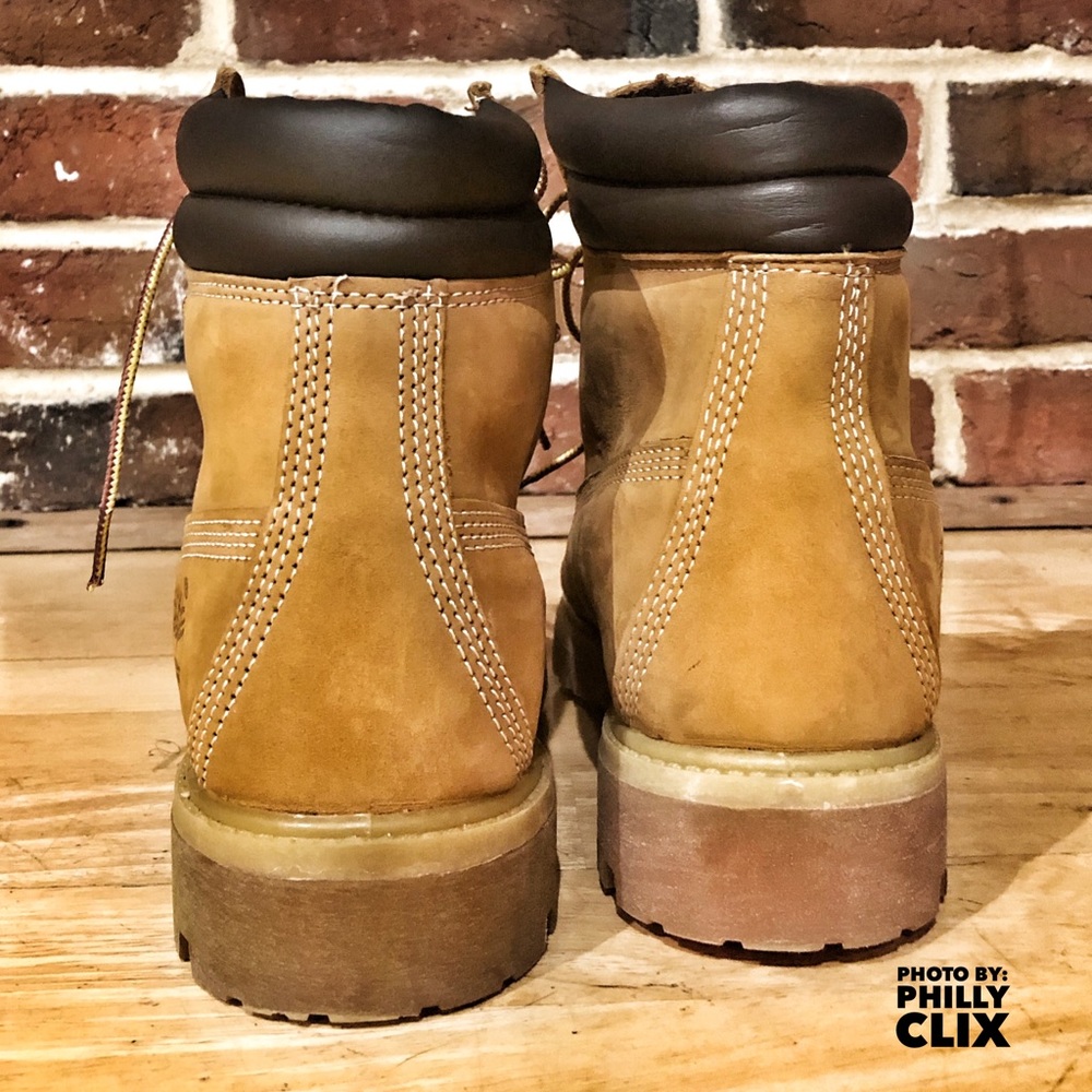 WORN ONCE - BOY’S TIMBERLAND WATERPROOF BOOTS - Picture 5 of 7